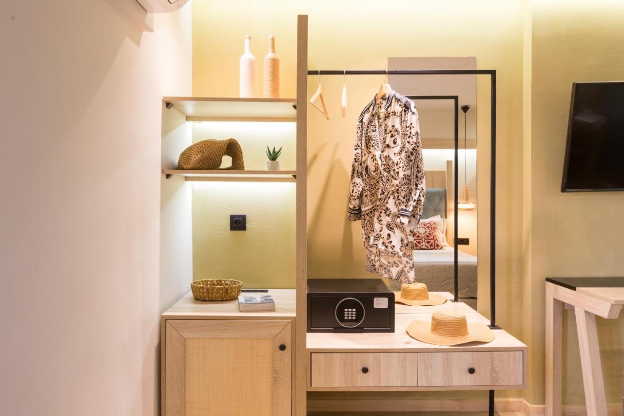 C Suites 罗希姆诺 外观 照片