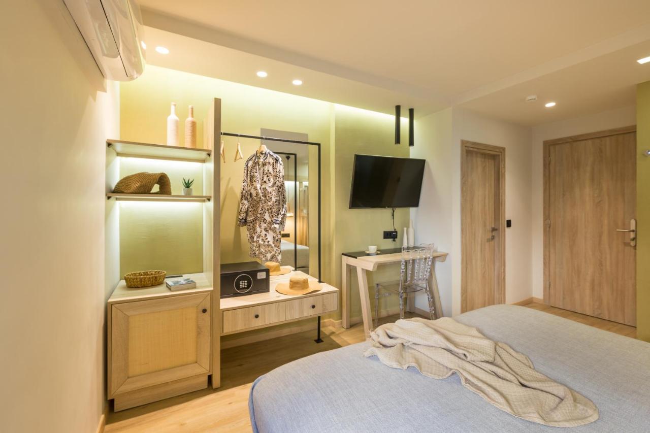 C Suites 罗希姆诺 外观 照片