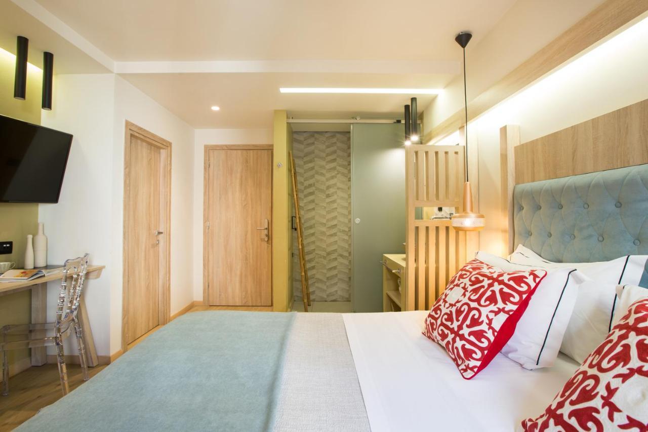 C Suites 罗希姆诺 外观 照片