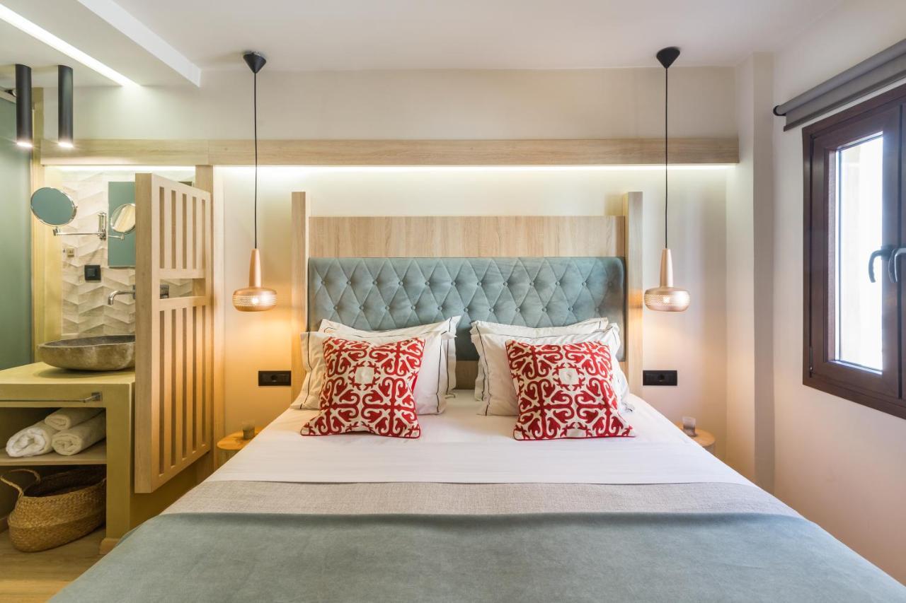 C Suites 罗希姆诺 外观 照片