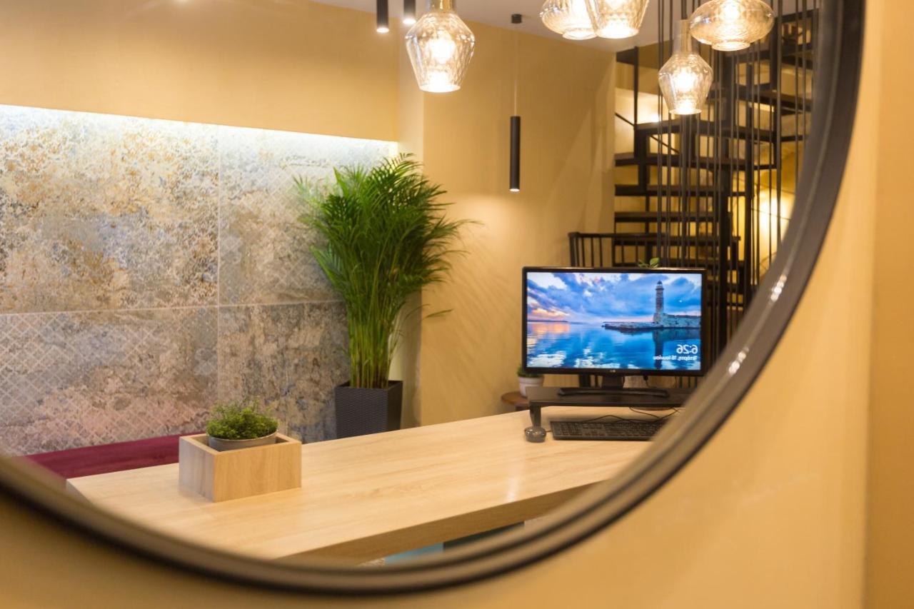 C Suites 罗希姆诺 外观 照片